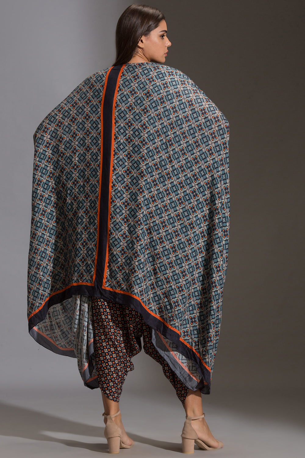 Arabesque Geometrical Print Dhoti Paired With Top And Cape