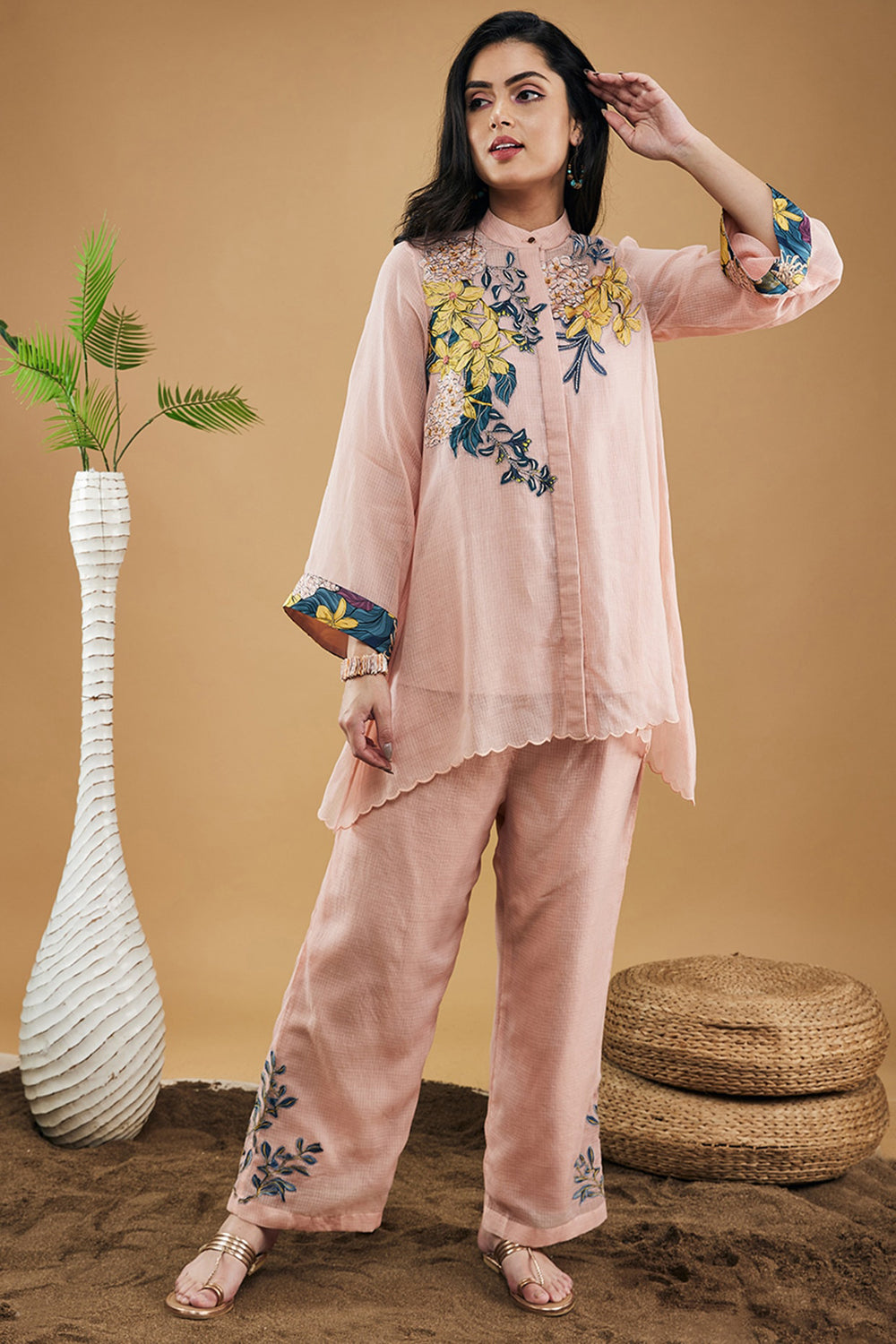 Zinnia Peach Applique High-Low Shirt With Pants