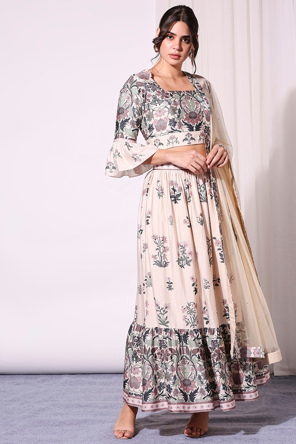 Pasrel Floral Printed Crop Top And Skirt