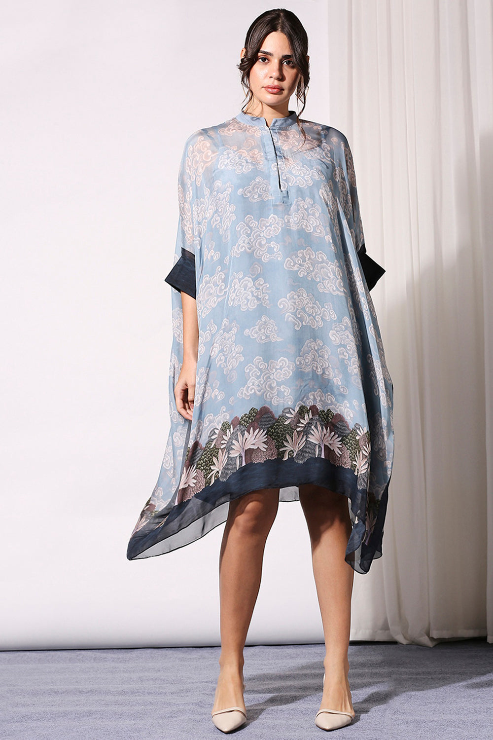 Cloud Printed Kaftan Top With Solid Cuffs