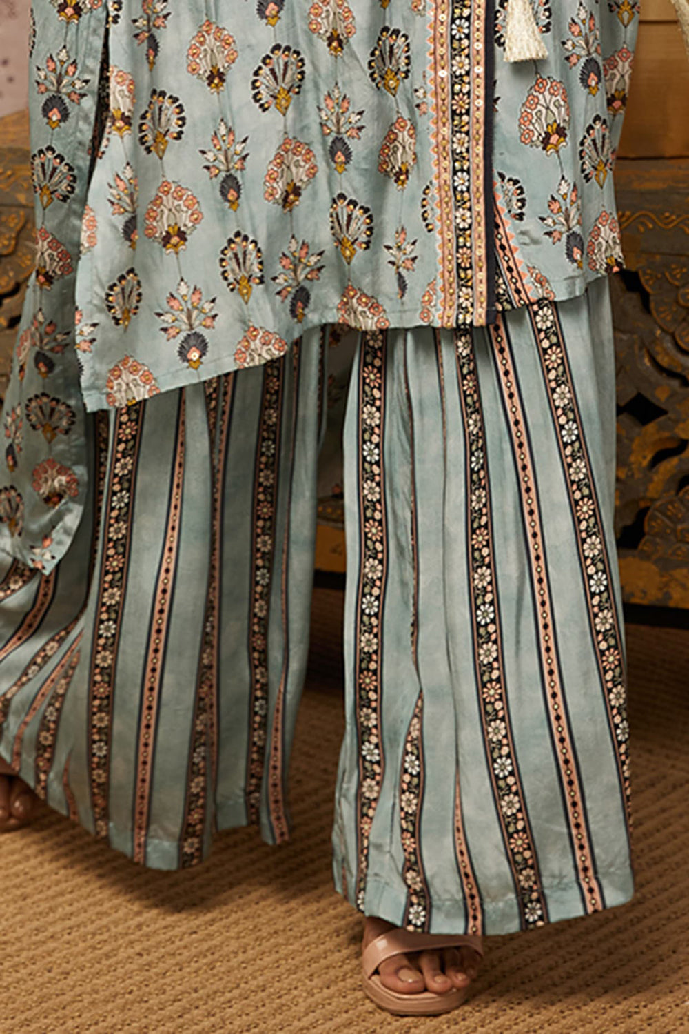 Sarouk Embroidered Angarkha Set