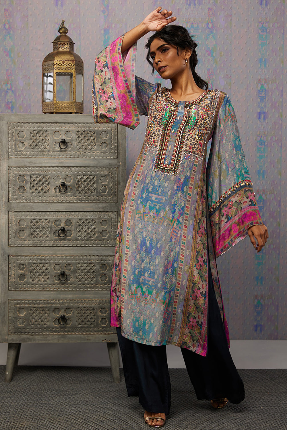 Ikaya Embroidered Kurta Set