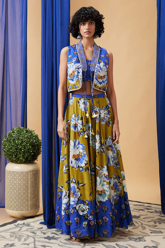 Tasnim Embroidered Lehenga Set With Jacket