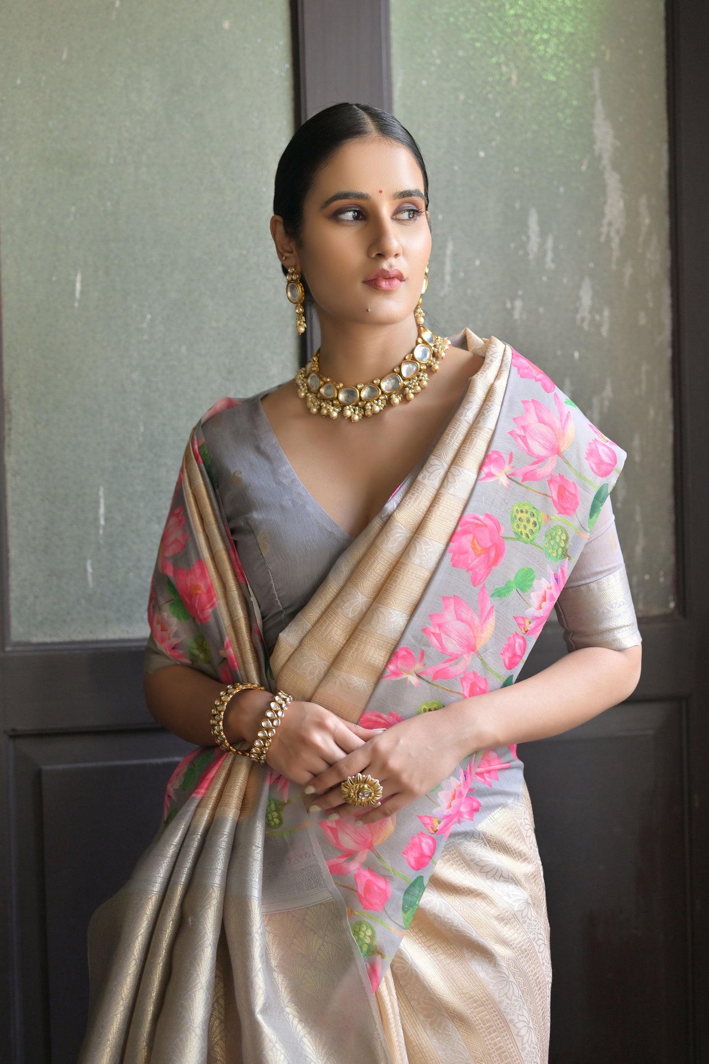 Sonita Flower Grey Banarasi Silk Zari woven Saree