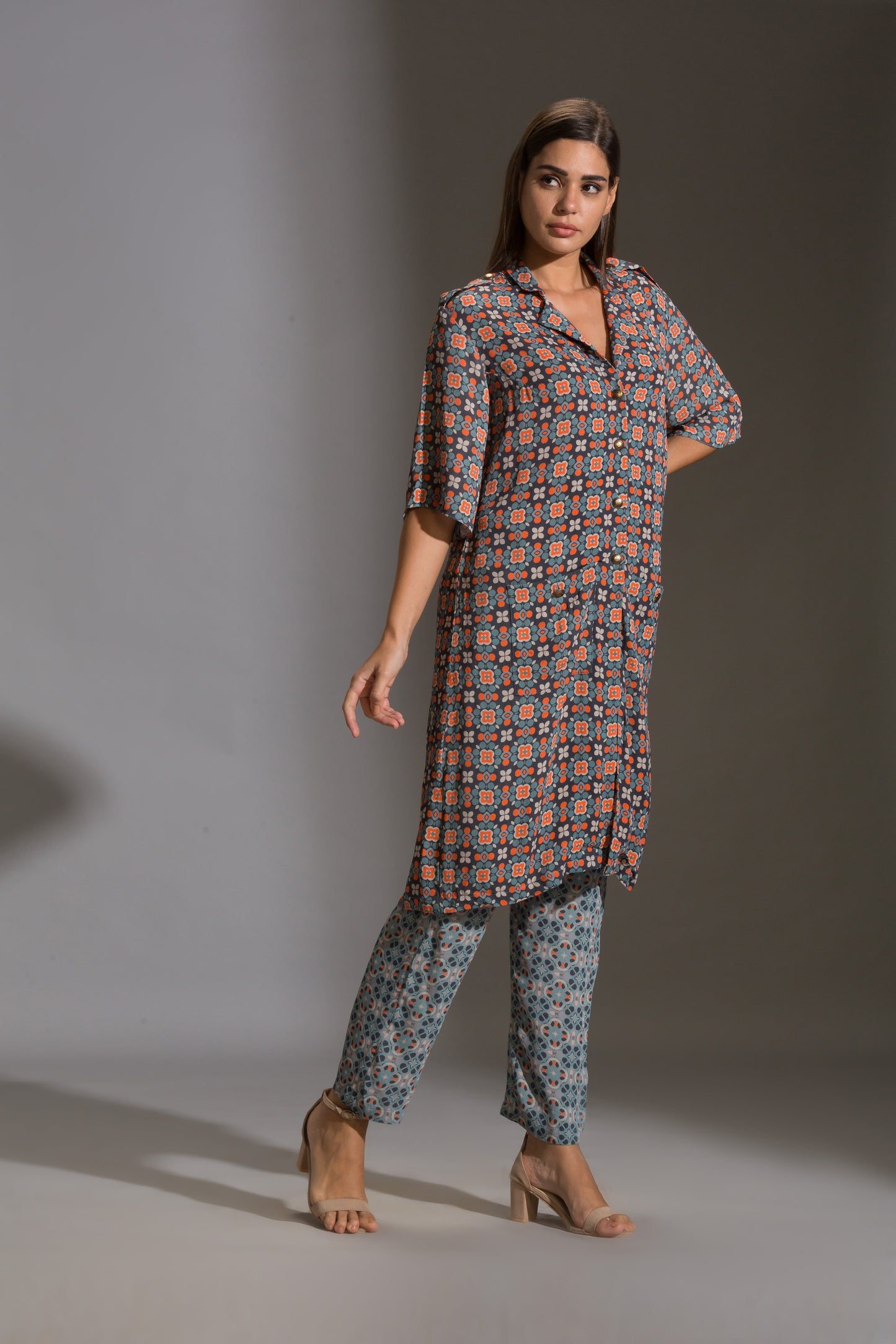 Arabesque Geometrical Printed Kurta With Pockets