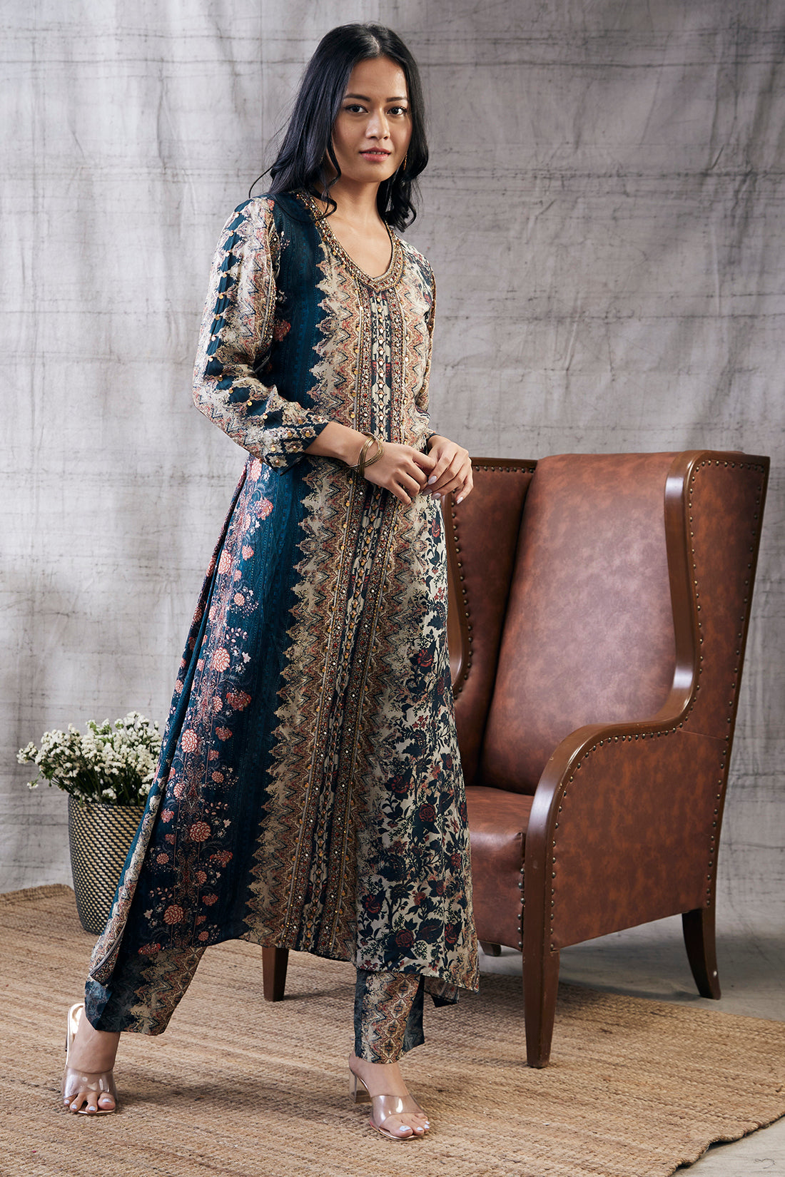 Dilara Embroidered Kurta Set