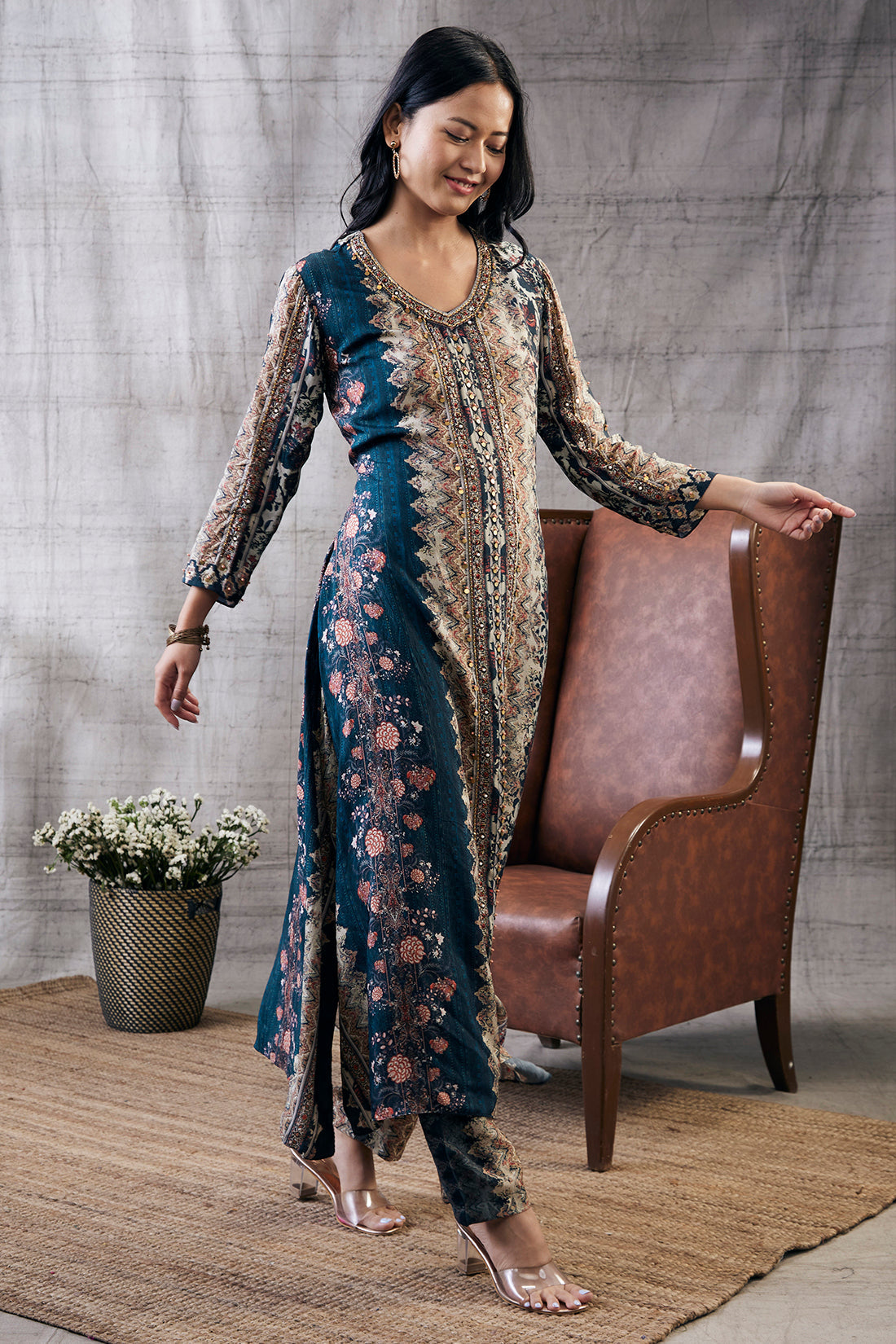 Dilara Embroidered Kurta Set