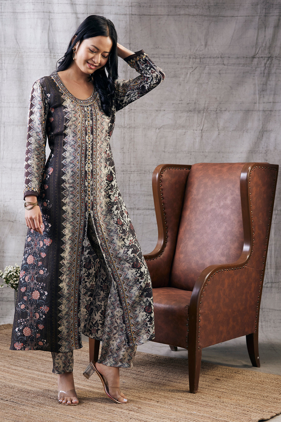 Dilara Embroidered Kurta Set