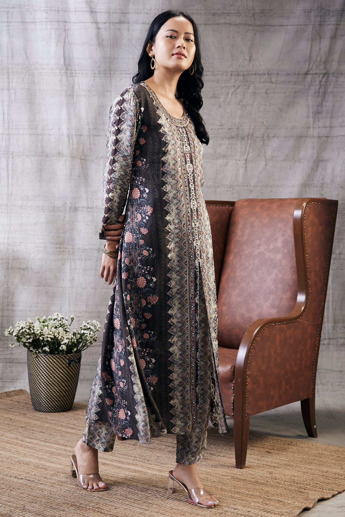 Dilara Embroidered Kurta Set