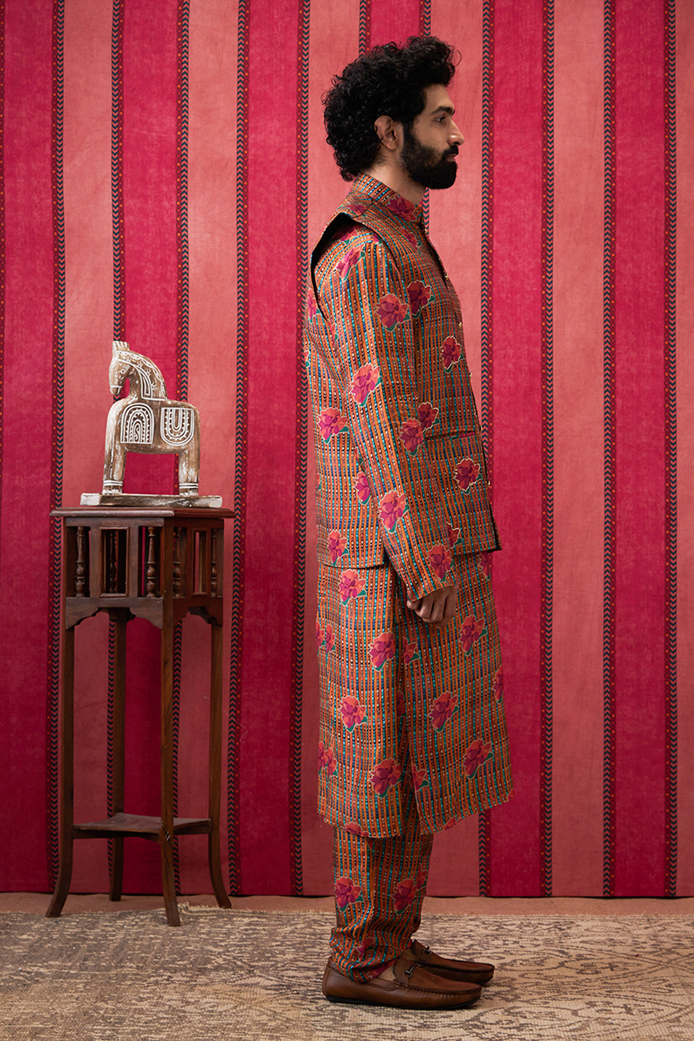 Adah Embroidered Bundi With Kurta Set