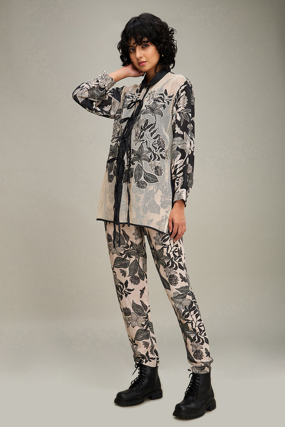 Off White Ahyana Applique Co Ord Set