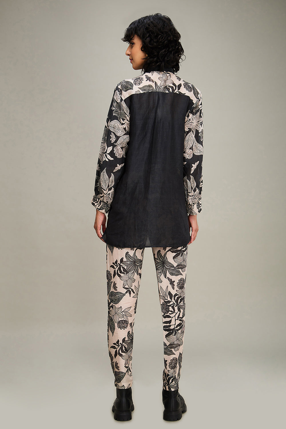 Off White Ahyana Applique Co Ord Set