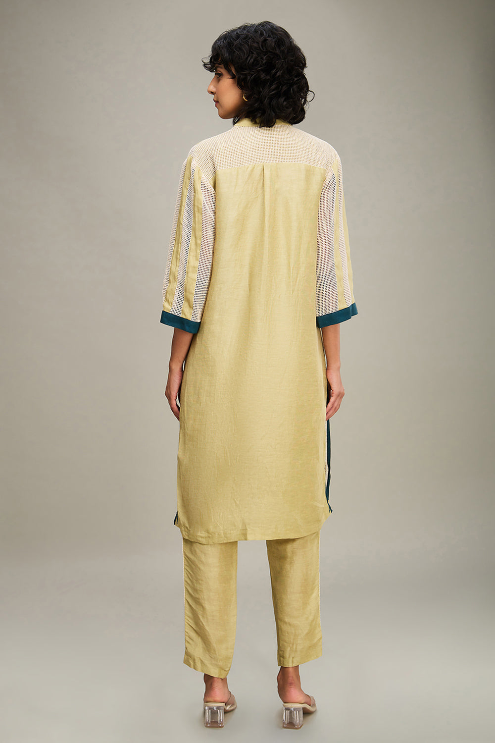 Off White Zinnia Applique Kurta Set