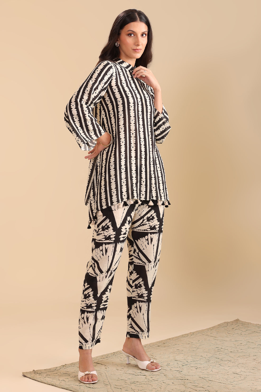 Black and White Naqsh Embellished Co-ord Set