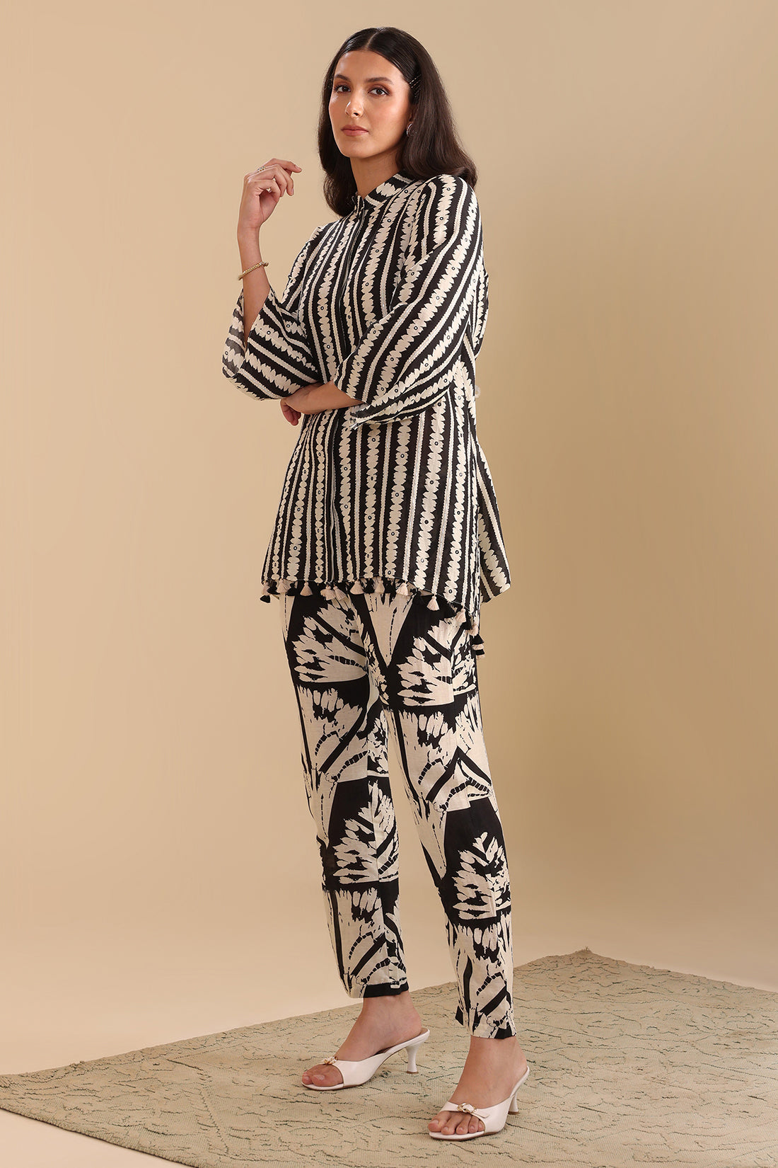 Black and White Naqsh Embellished Co-ord Set