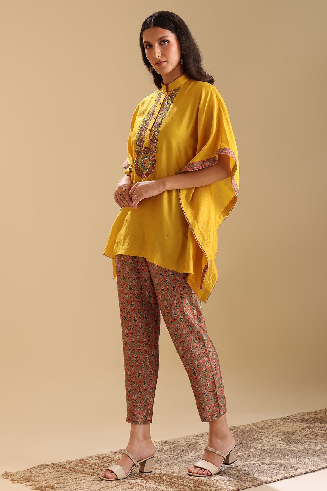 Eraya Embellished Short Kaftan Set