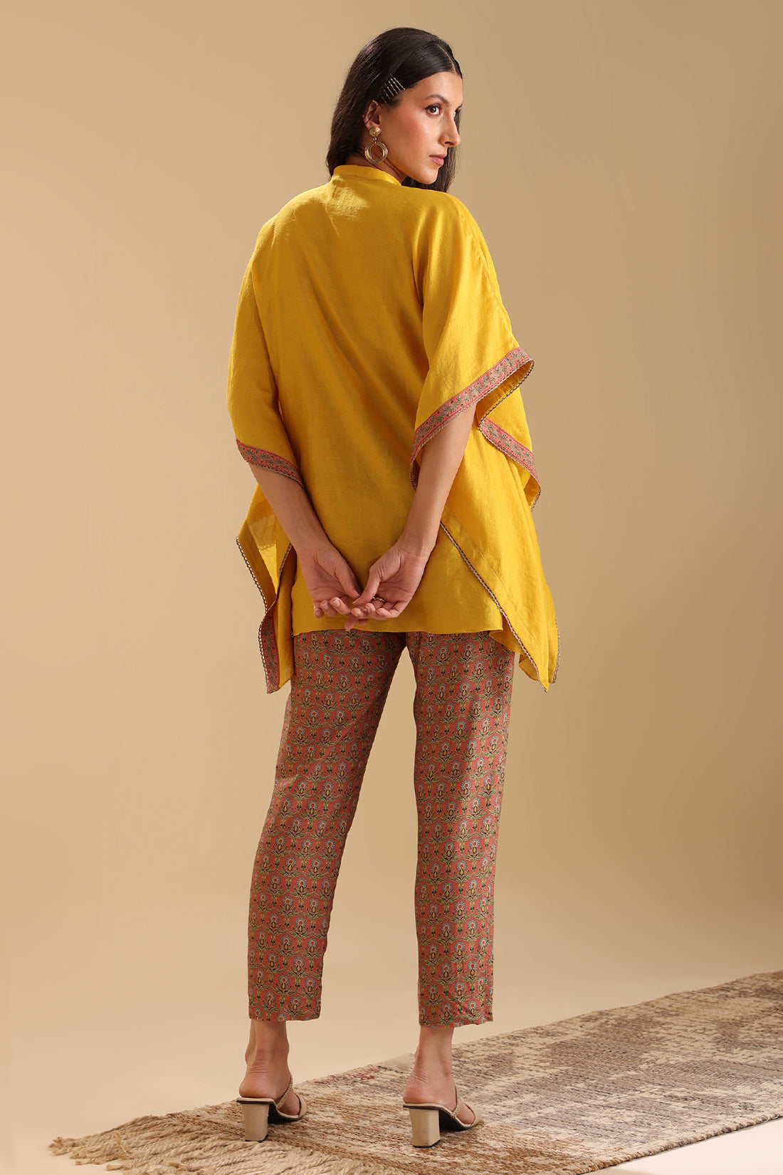 Eraya Embellished Short Kaftan Set