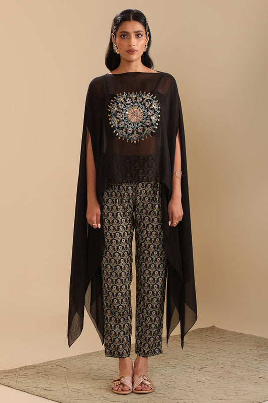 Eraya Printed Pant Set With Cape