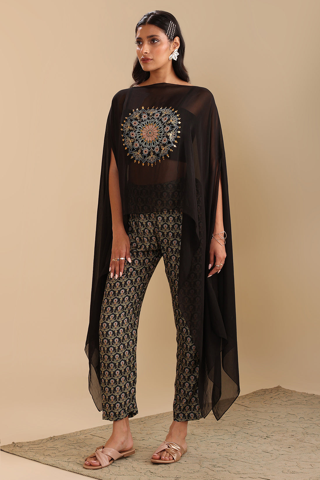 Eraya Printed Pant Set With Cape
