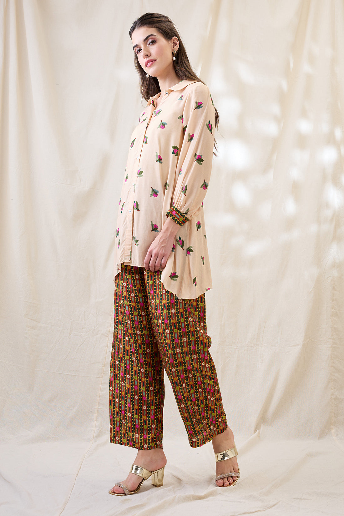 Gulzaar printed kurta set with jacket