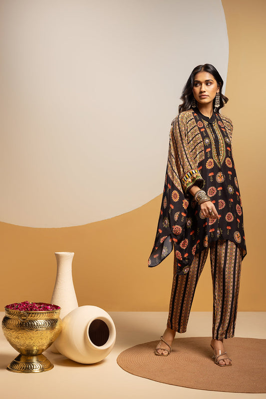 Taarani Embellished kimono kurta set