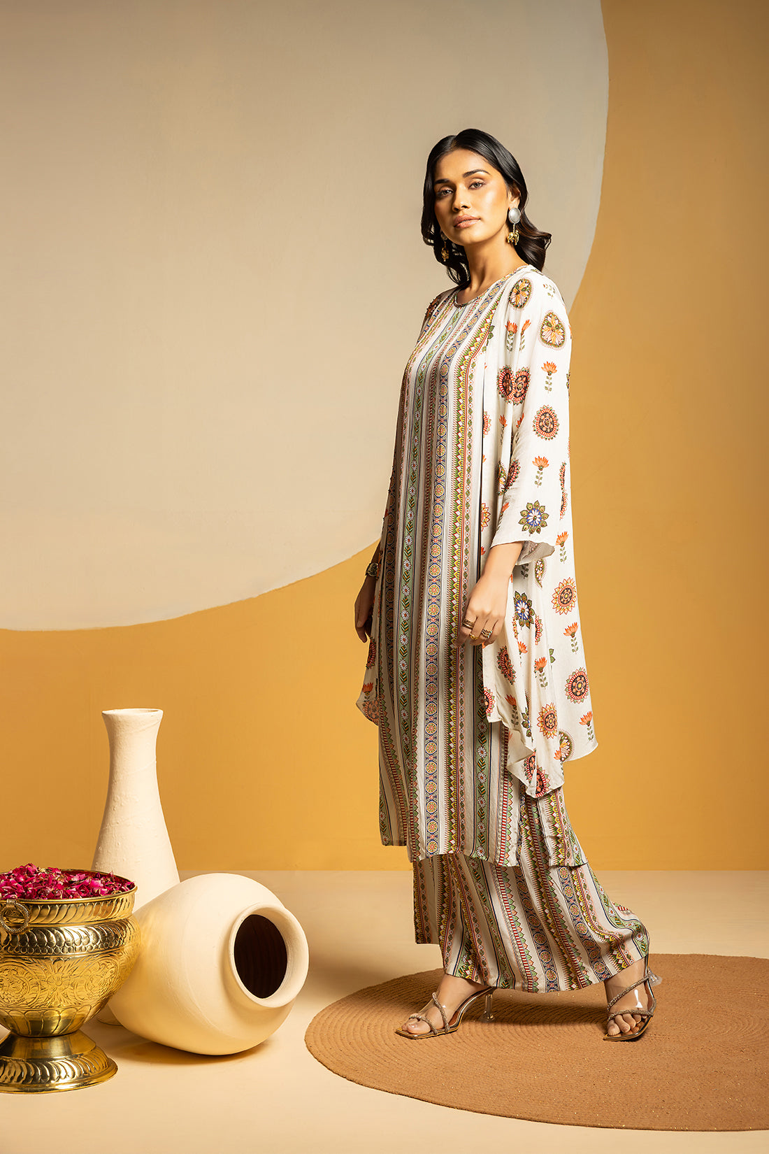 Taarani printed kurta set with jacket