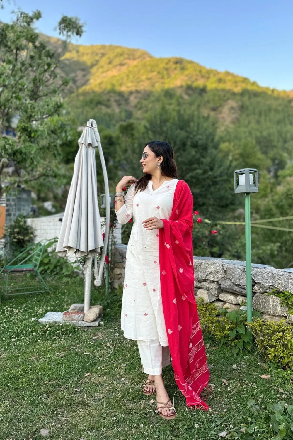 Handloom White Soft Cotton Jamdani Kurta Set With Dupatta