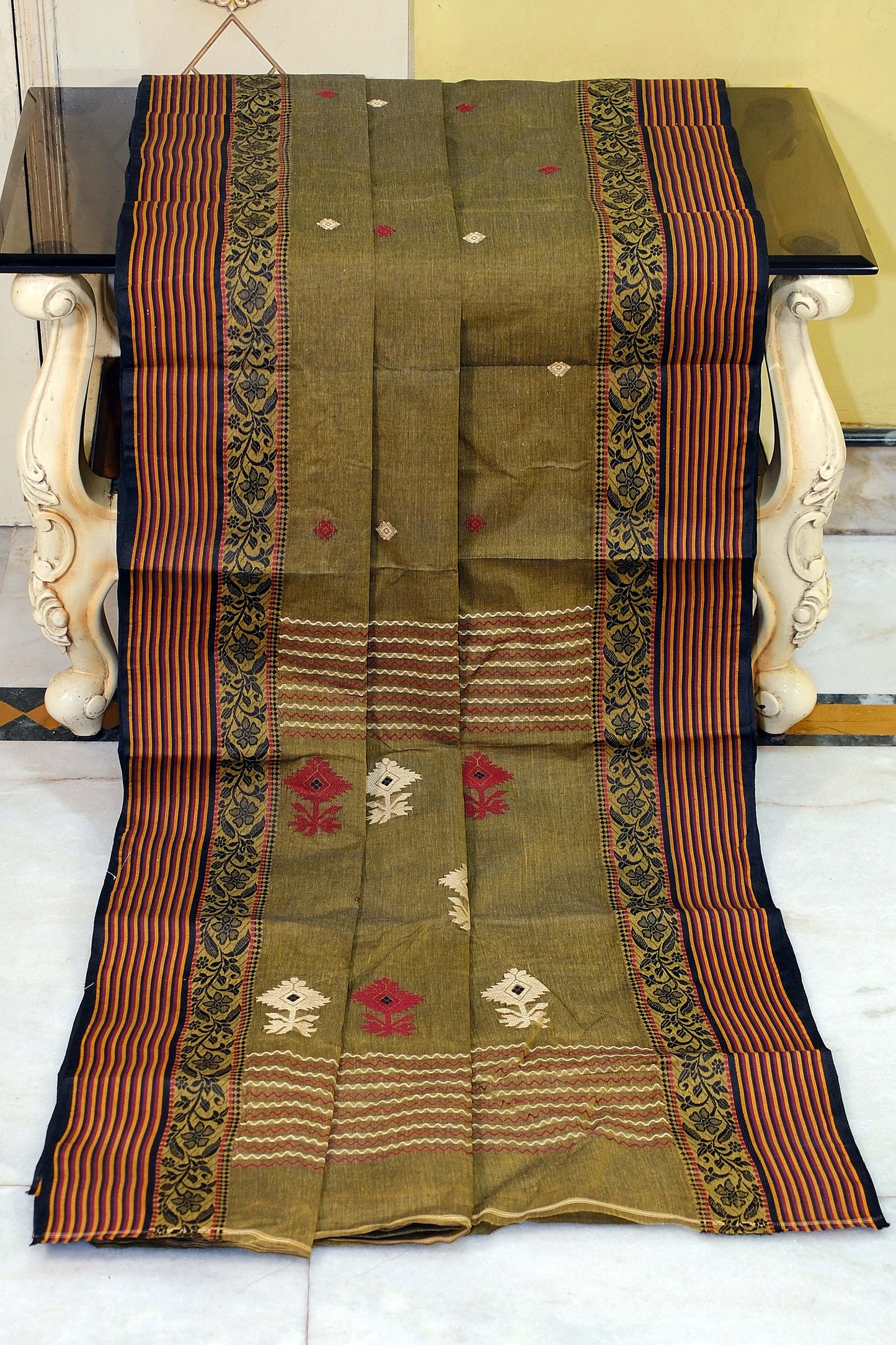 Woven Matta Churi Stripe Nakshi Border Premium Quality Bengal Handloom Cotton Saree in Icky Green and Multicolored