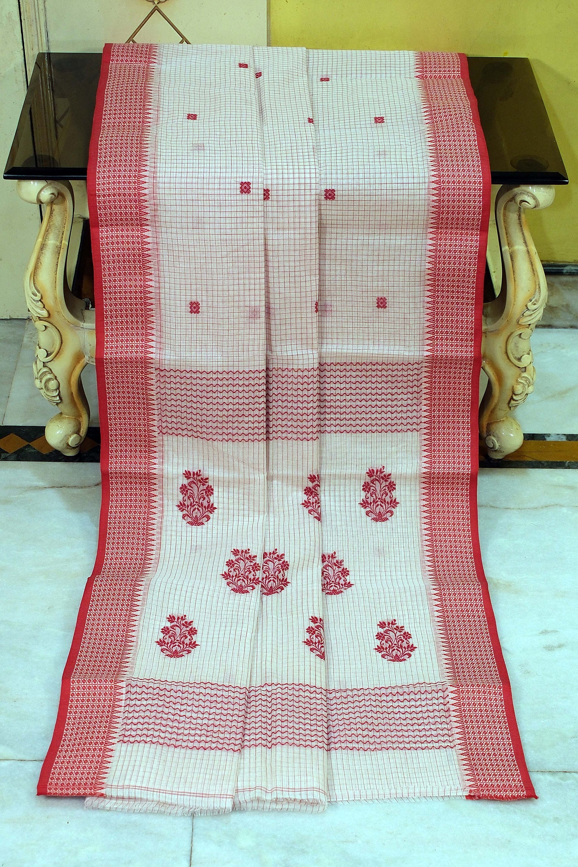 Medium Size Thread Nakshi Border Premium Quality Bengal Handloom Self Microcheck Cotton Saree in Off White and Red