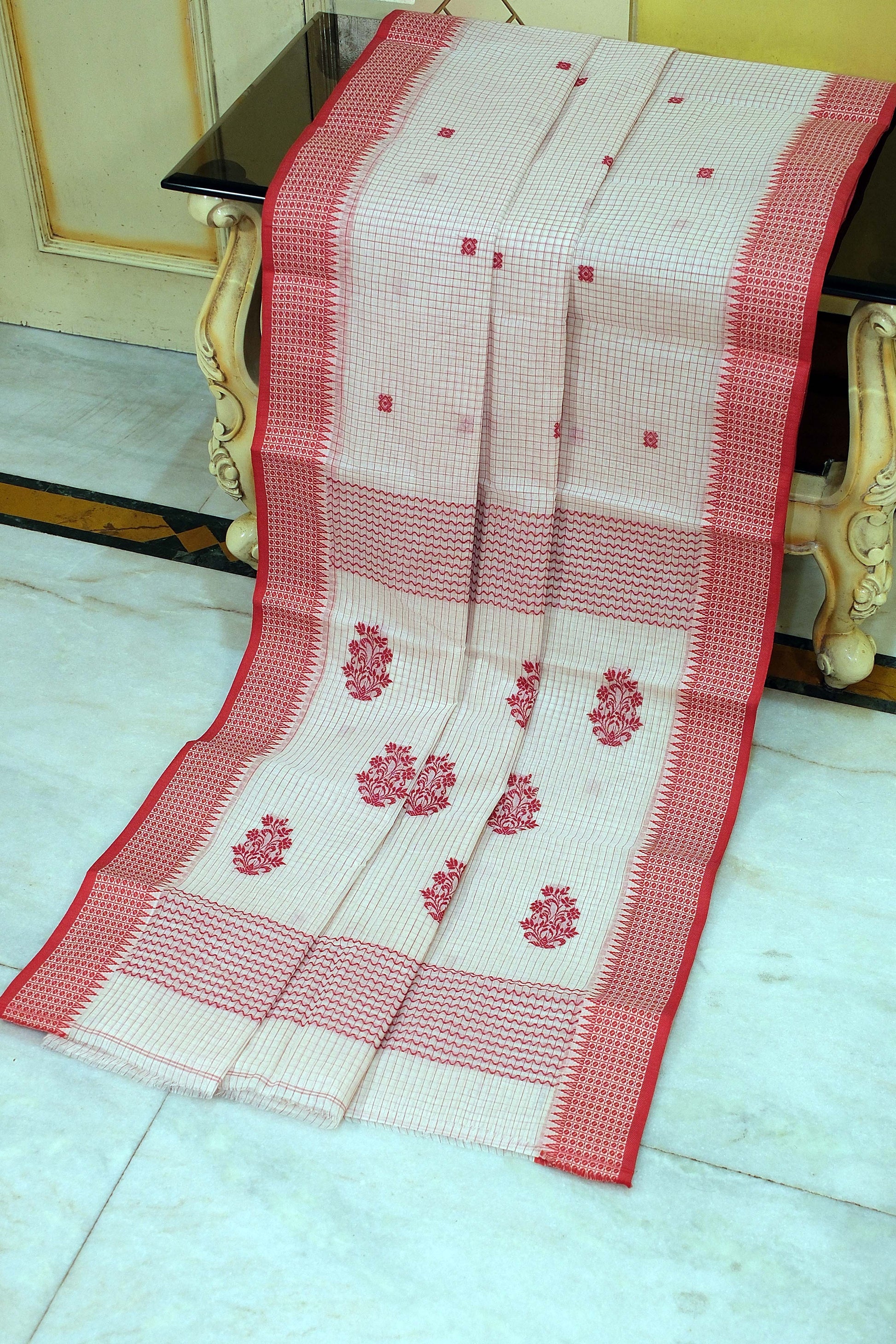 Medium Size Thread Nakshi Border Premium Quality Bengal Handloom Self Microcheck Cotton Saree in Off White and Red