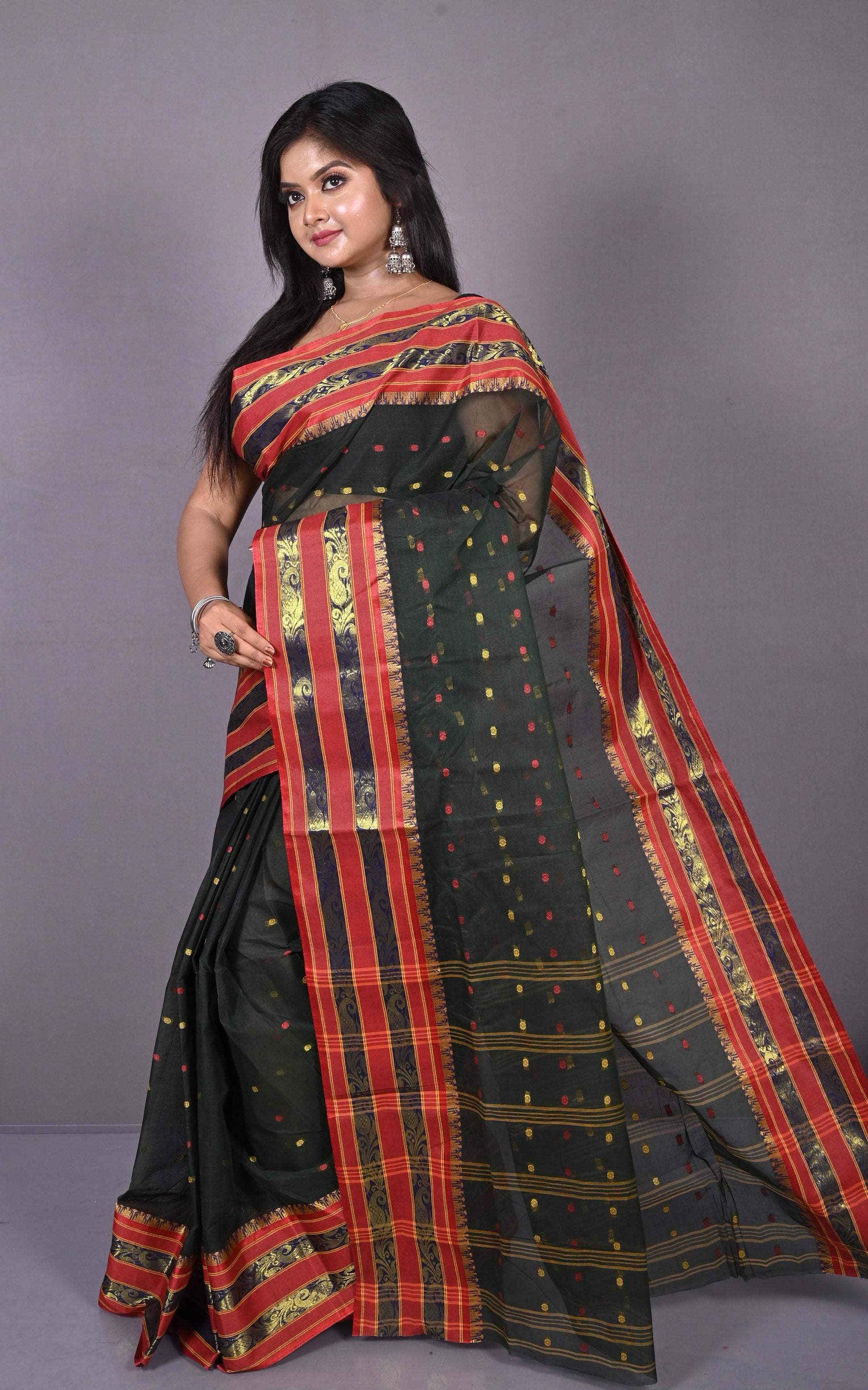 Designer Metro Nakshi Border Bengal Tangail Hazar Butti Cotton Saree in Black and Red