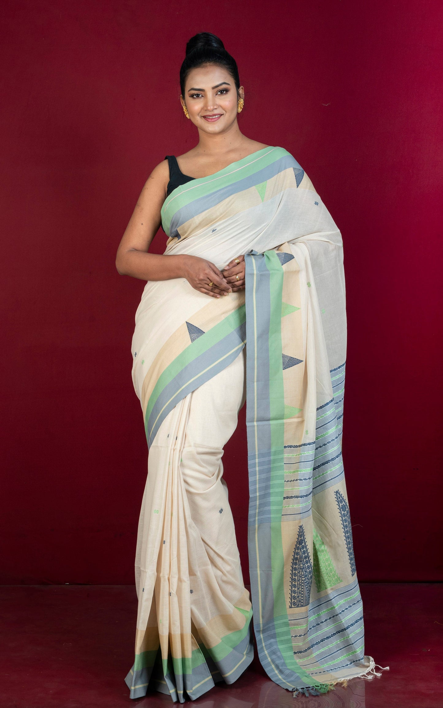 Premium Quality Double Warp Khaddar Kadiyal Crowned Metro Temple Border Jamdani Saree in Beige, Grey and Green