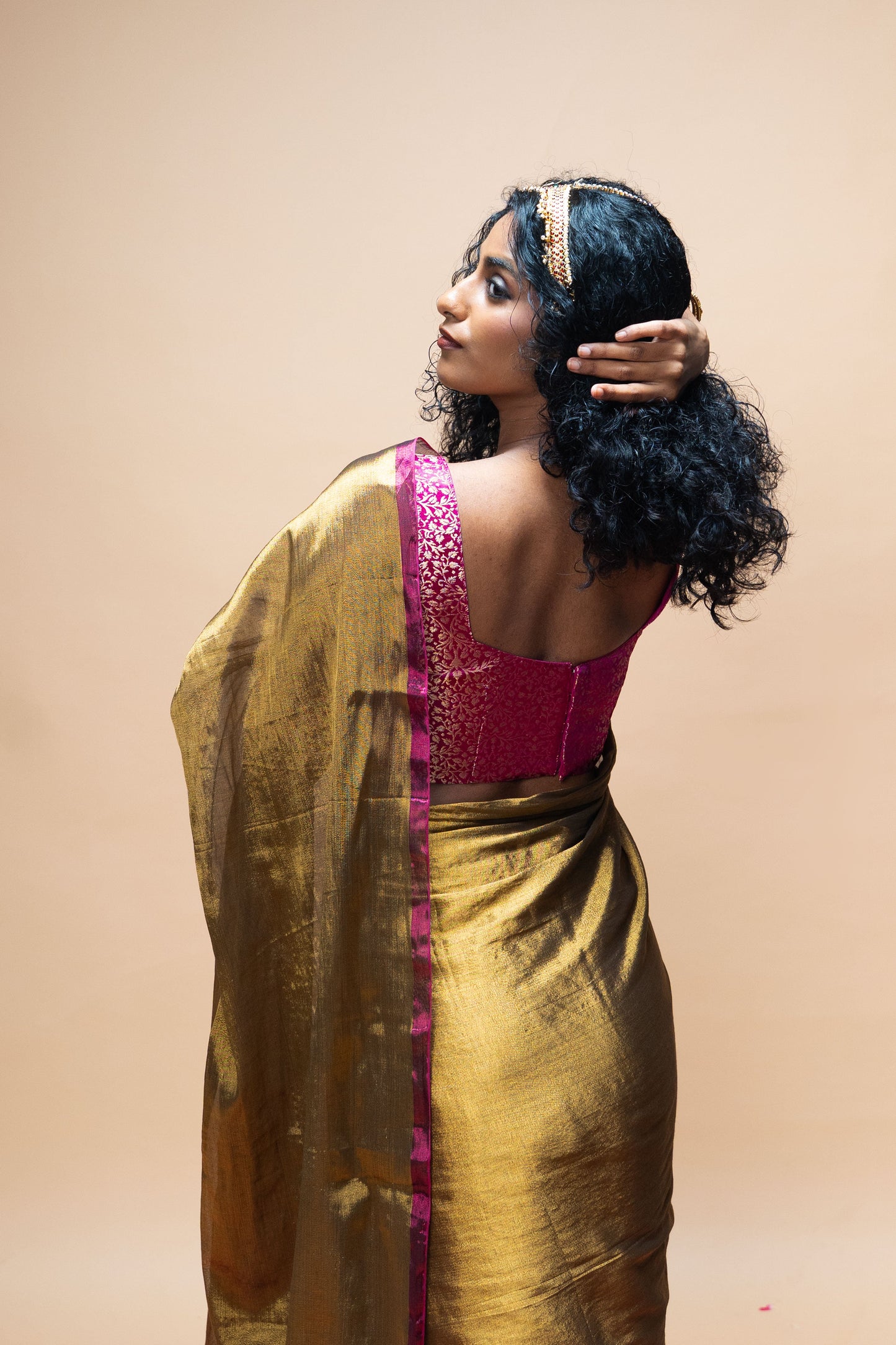 TAVYA saree I Golden Handloom Tissue Saree