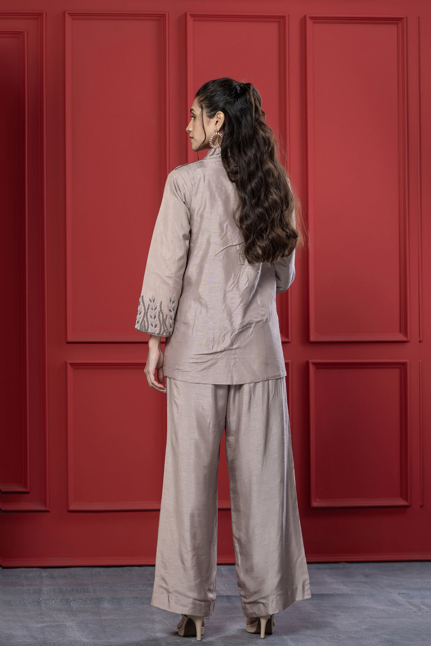 Monochrome Mauve Dola Silk cutdana Blazer Set