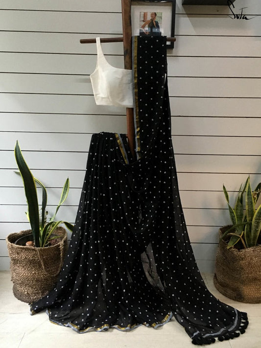 Dots and gold streak - Suta Bombay