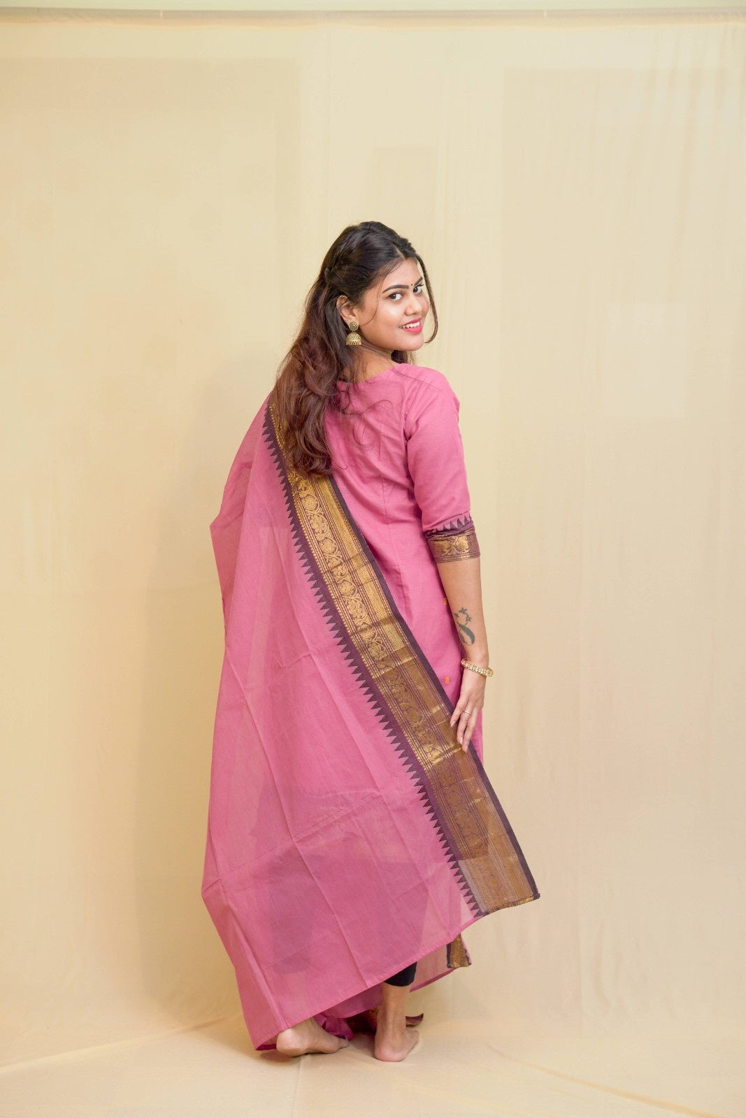 Geet - Kurti with dupatta in pure kanchi cotton in Onion pink color