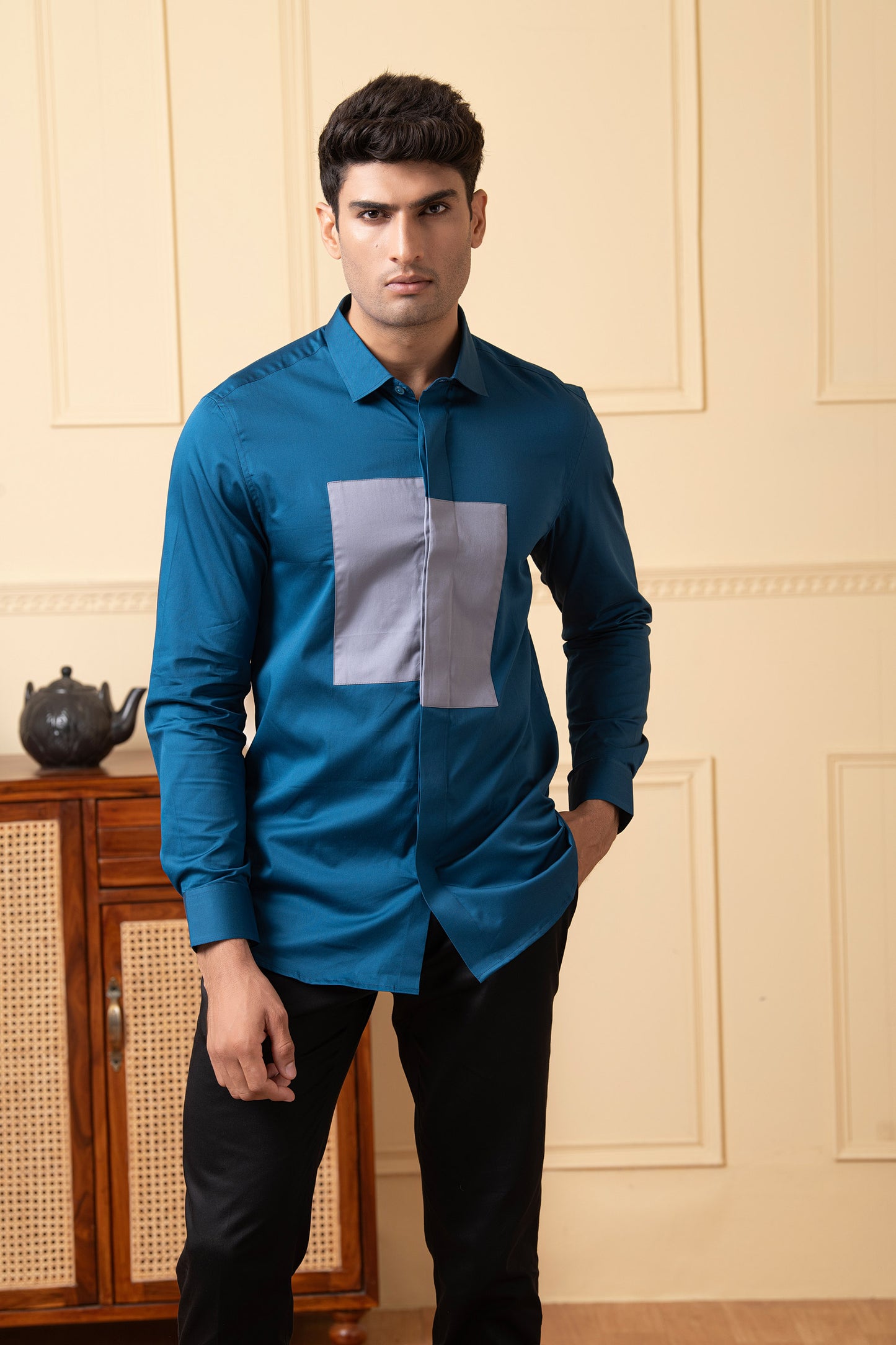 Blue Giza Cotton Blue shirt with a grey patch box