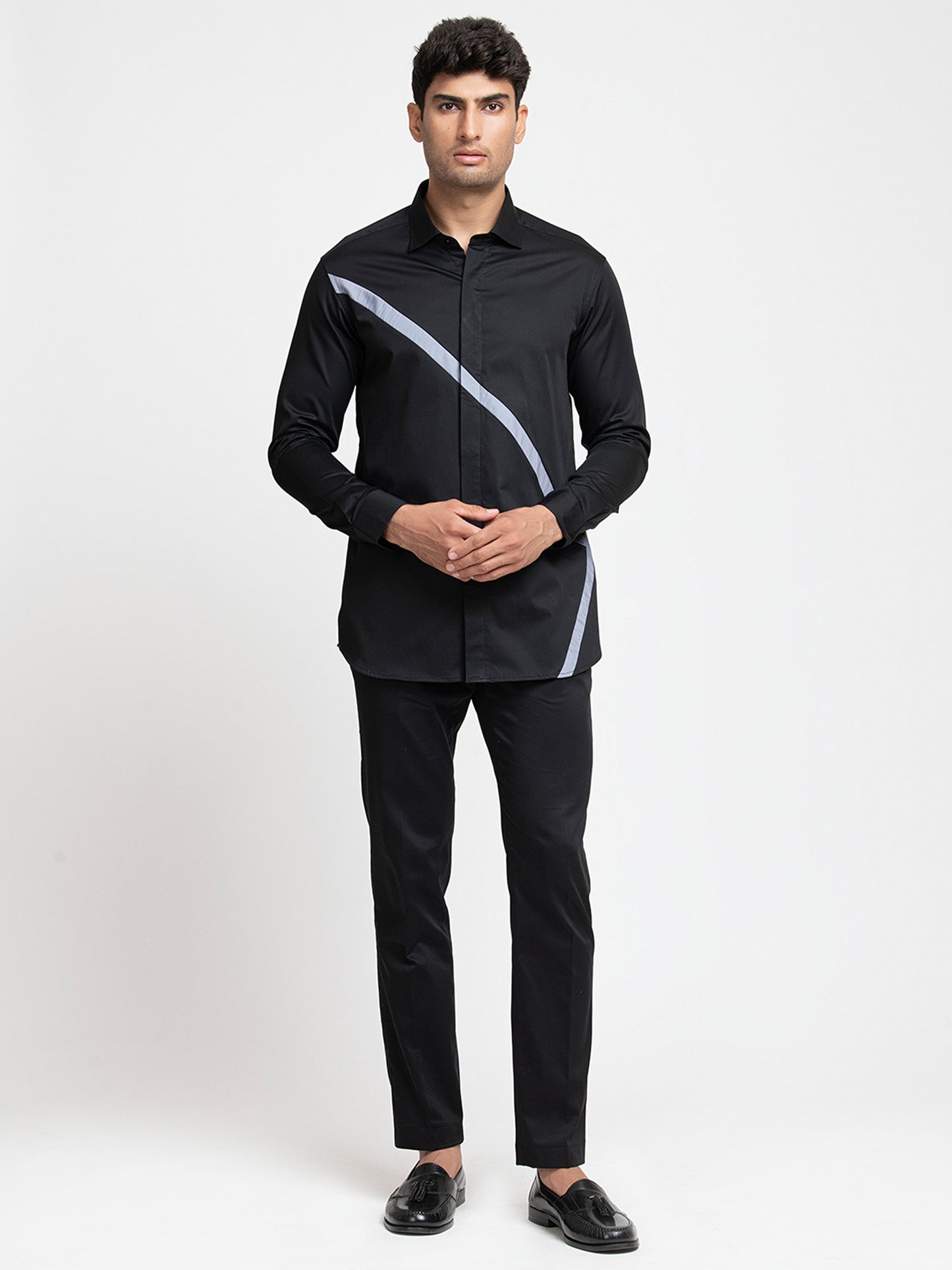 Black Giza Cotton Black shirt with v-shaped grey strip