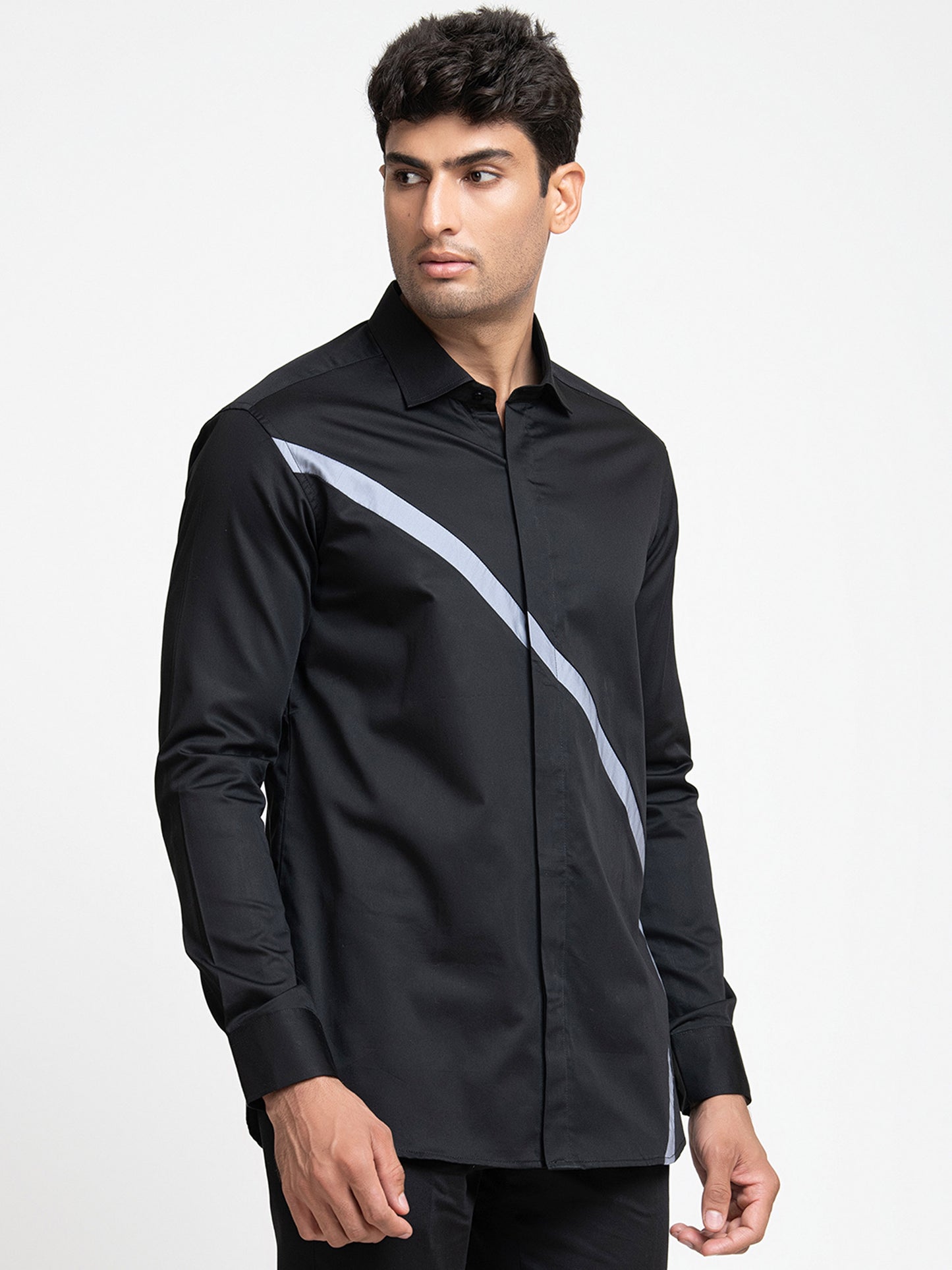 Black Giza Cotton Black shirt with v-shaped grey strip