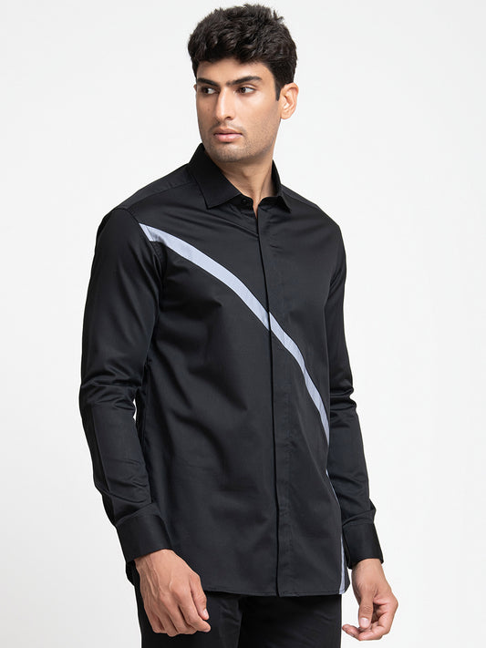 Black Giza Cotton Black shirt with v-shaped grey strip