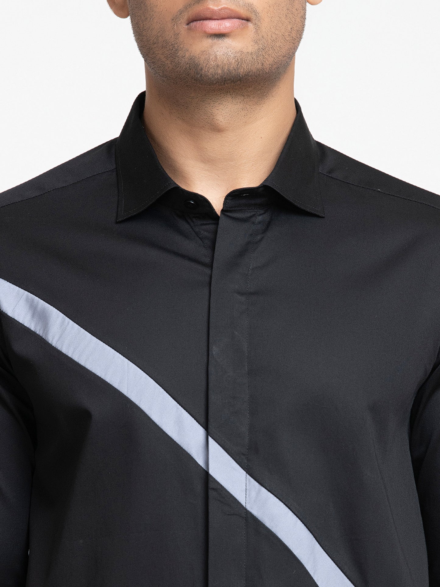 Black Giza Cotton Black shirt with v-shaped grey strip