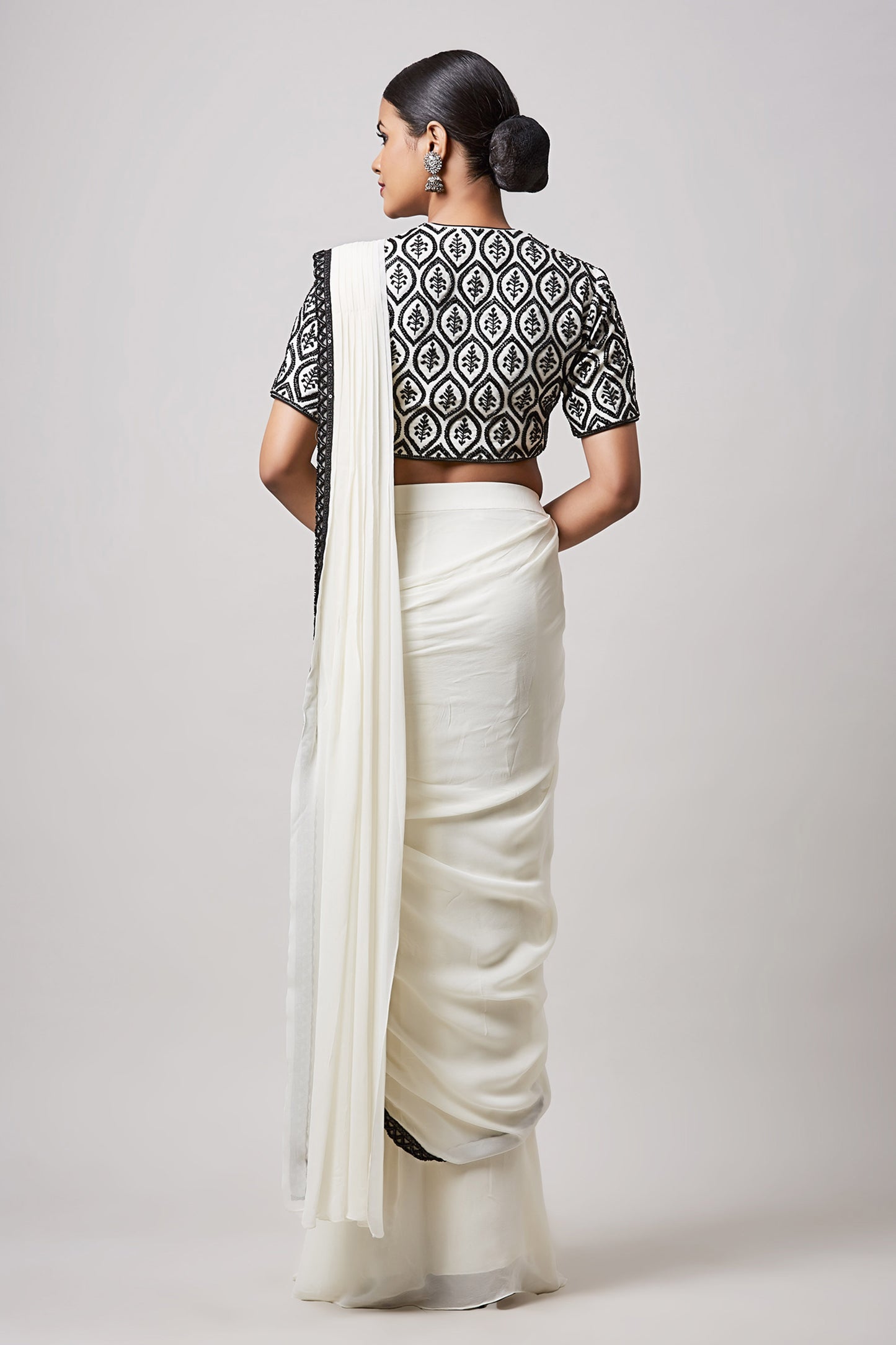 Ivory Pre Drape Saree With Blouse
