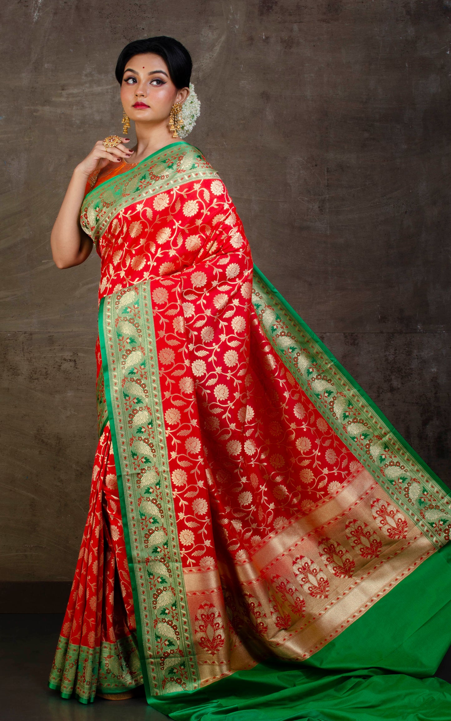 Soft Designer Semi Katan Jangla Banarasi Jaal Work Silk Saree in Red, Green and Gold