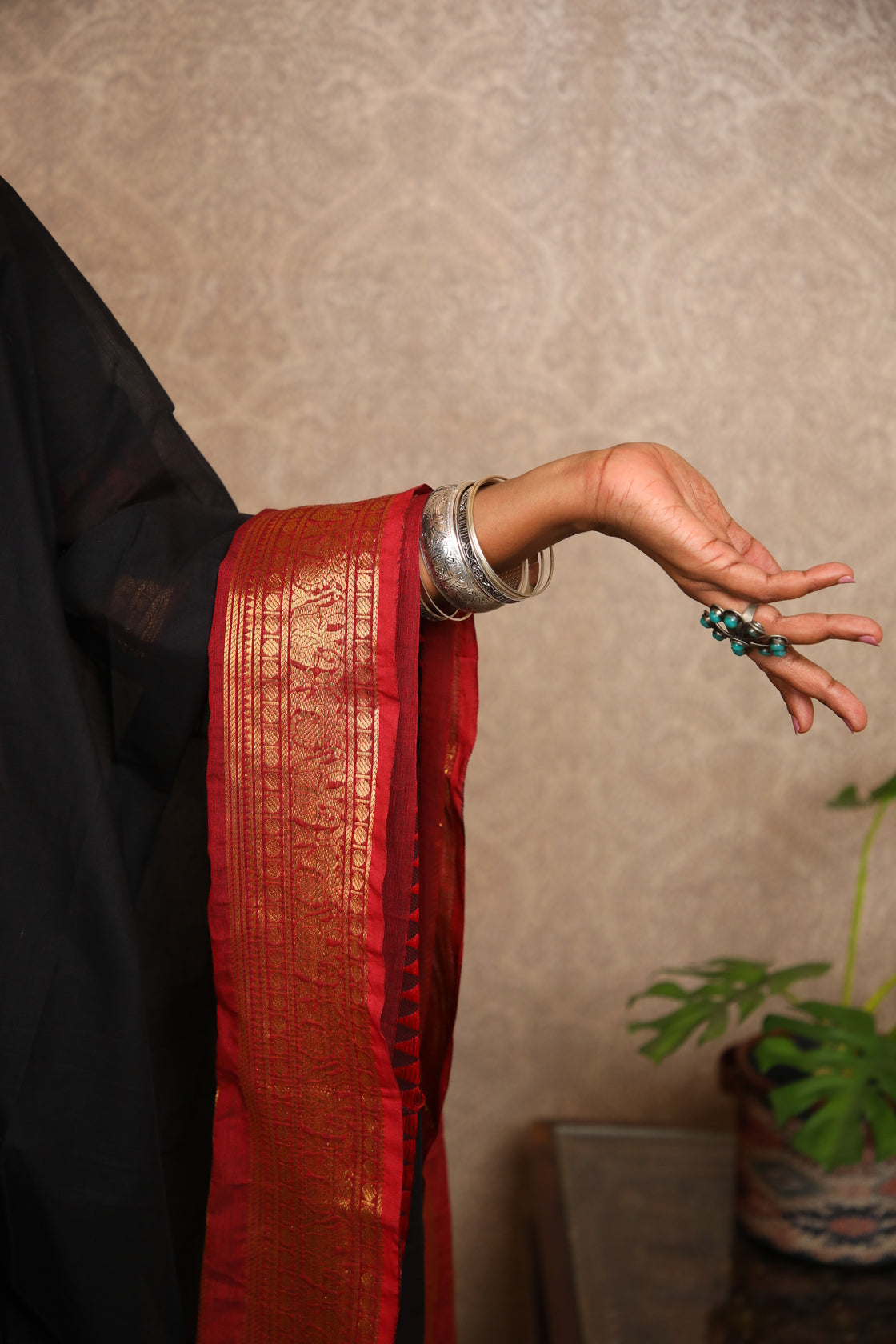 Geet - Kurti with dupatta in pure kanchi cotton in Black color