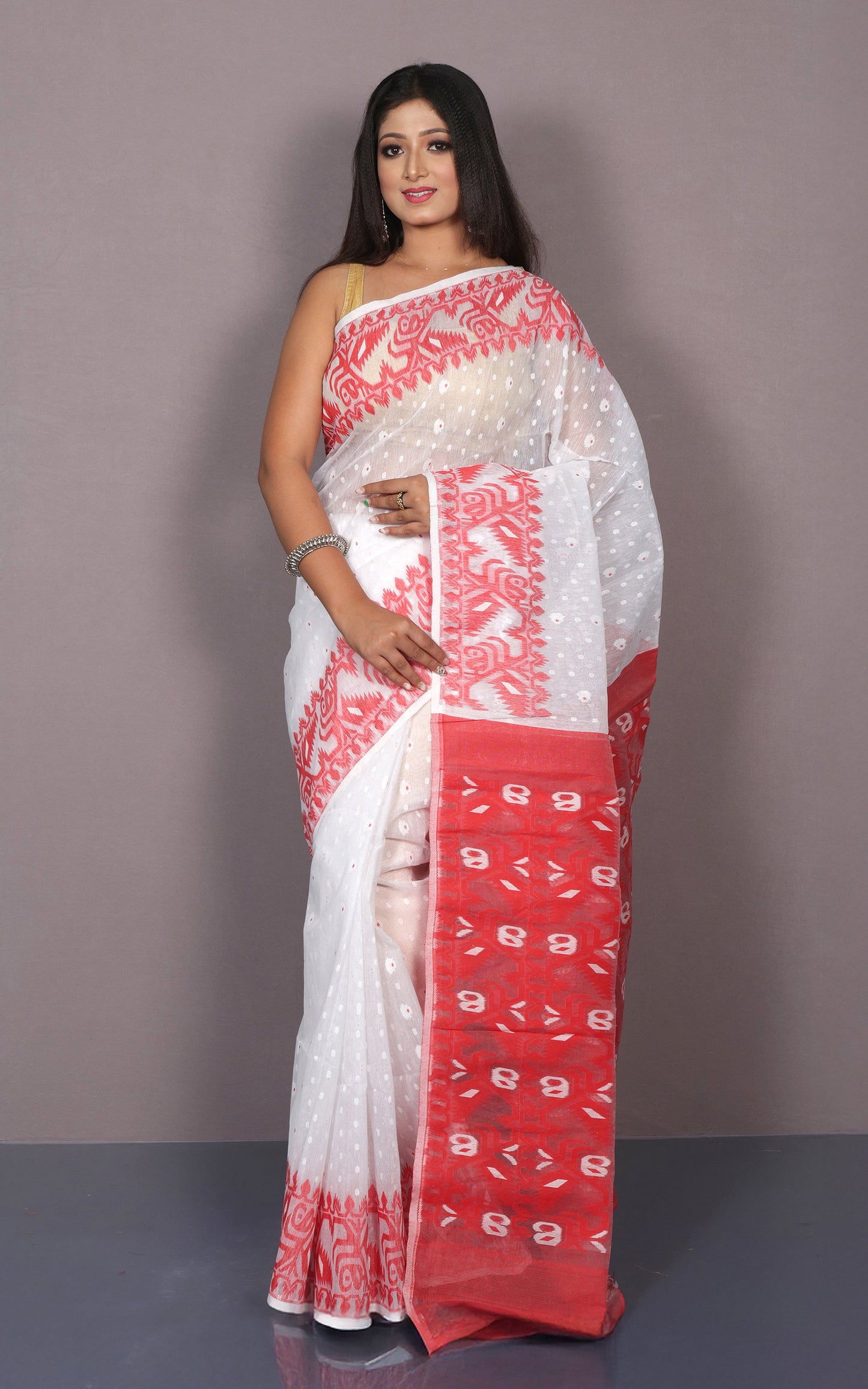 Traditional Karat Nakshi Work Cotton Muslin Soft Jamdani Saree in Off White and Red