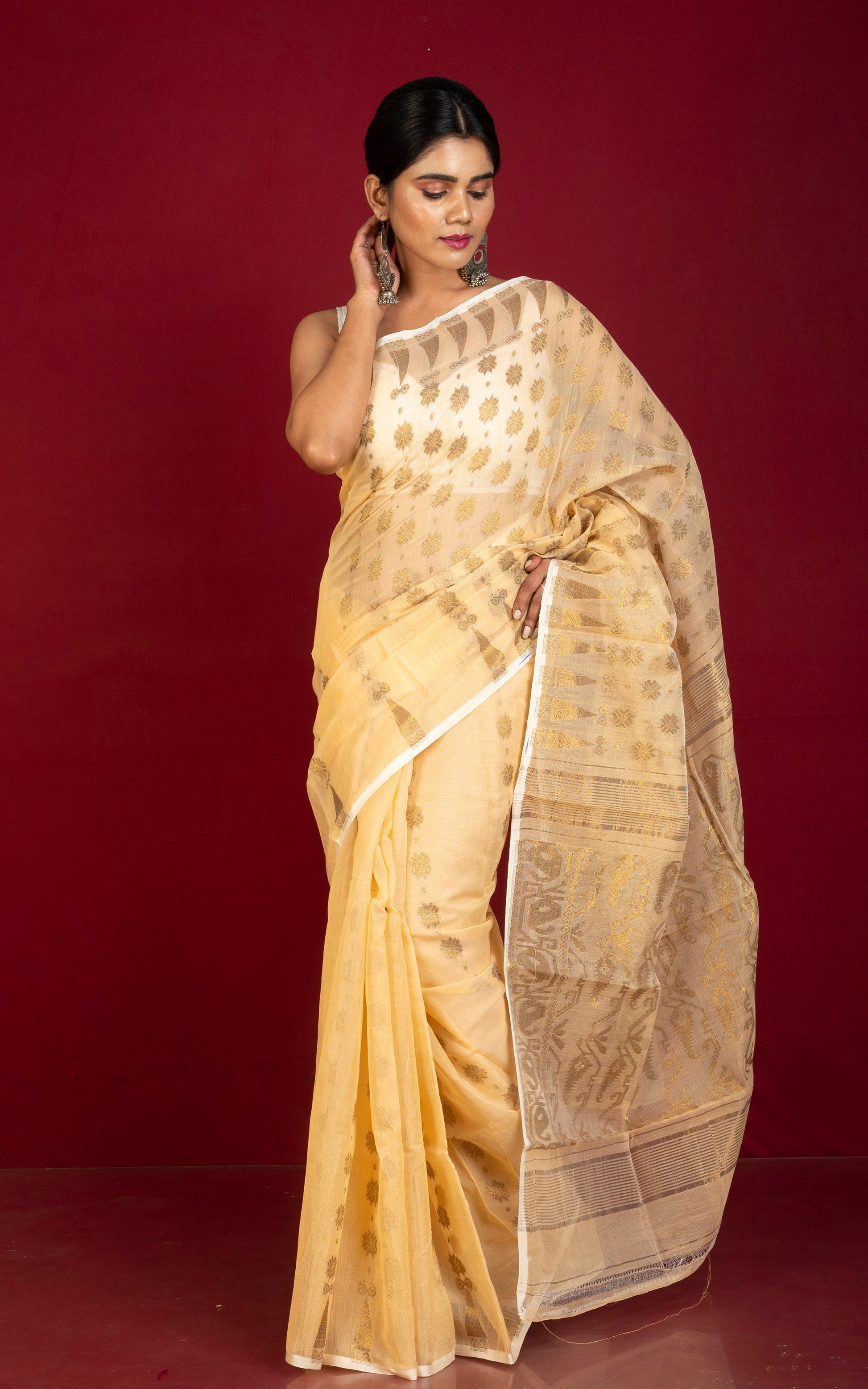 Soft Neem Zari Woven Work Jamdani Saree in Cream, Off White and Antique Gold