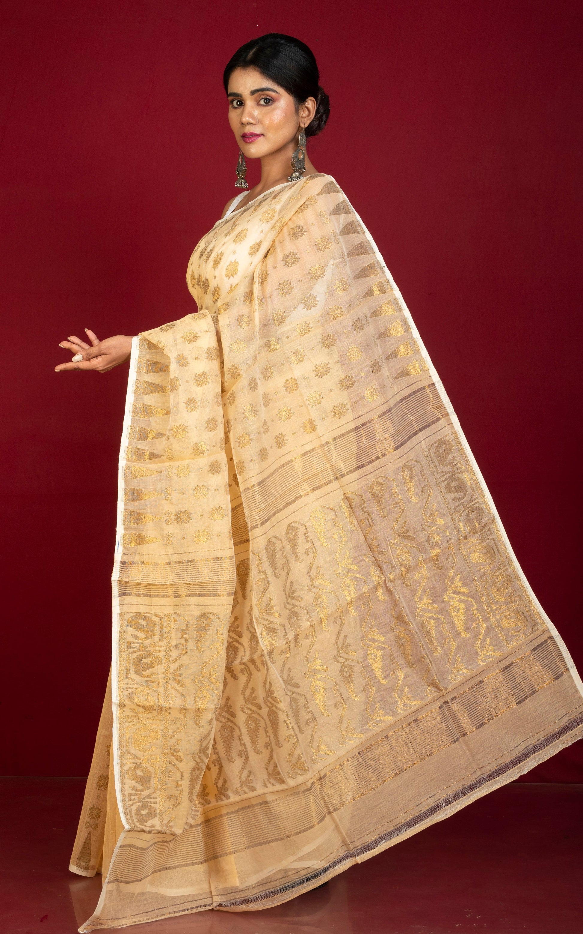 Soft Neem Zari Woven Work Jamdani Saree in Cream, Off White and Antique Gold