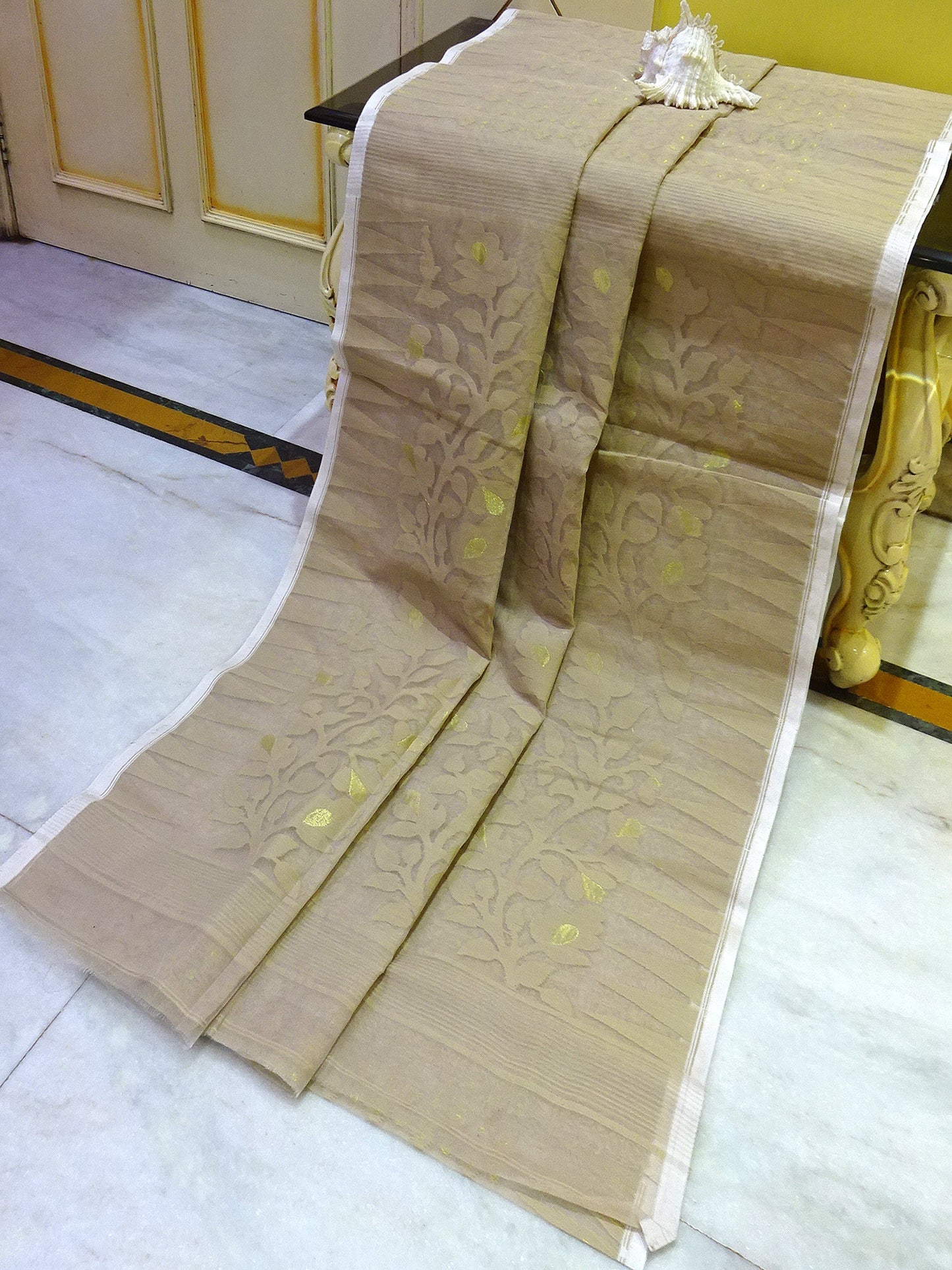 Dhakai Jamdani Saree in Mud Brown and Gold