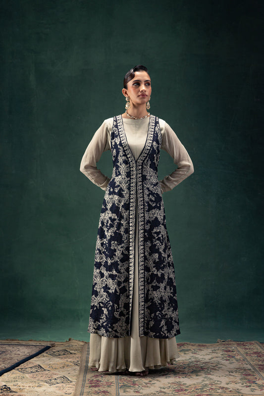 Tehzeeb Printed Full Length Jacket with a Full Sleeves Grey Anarkali