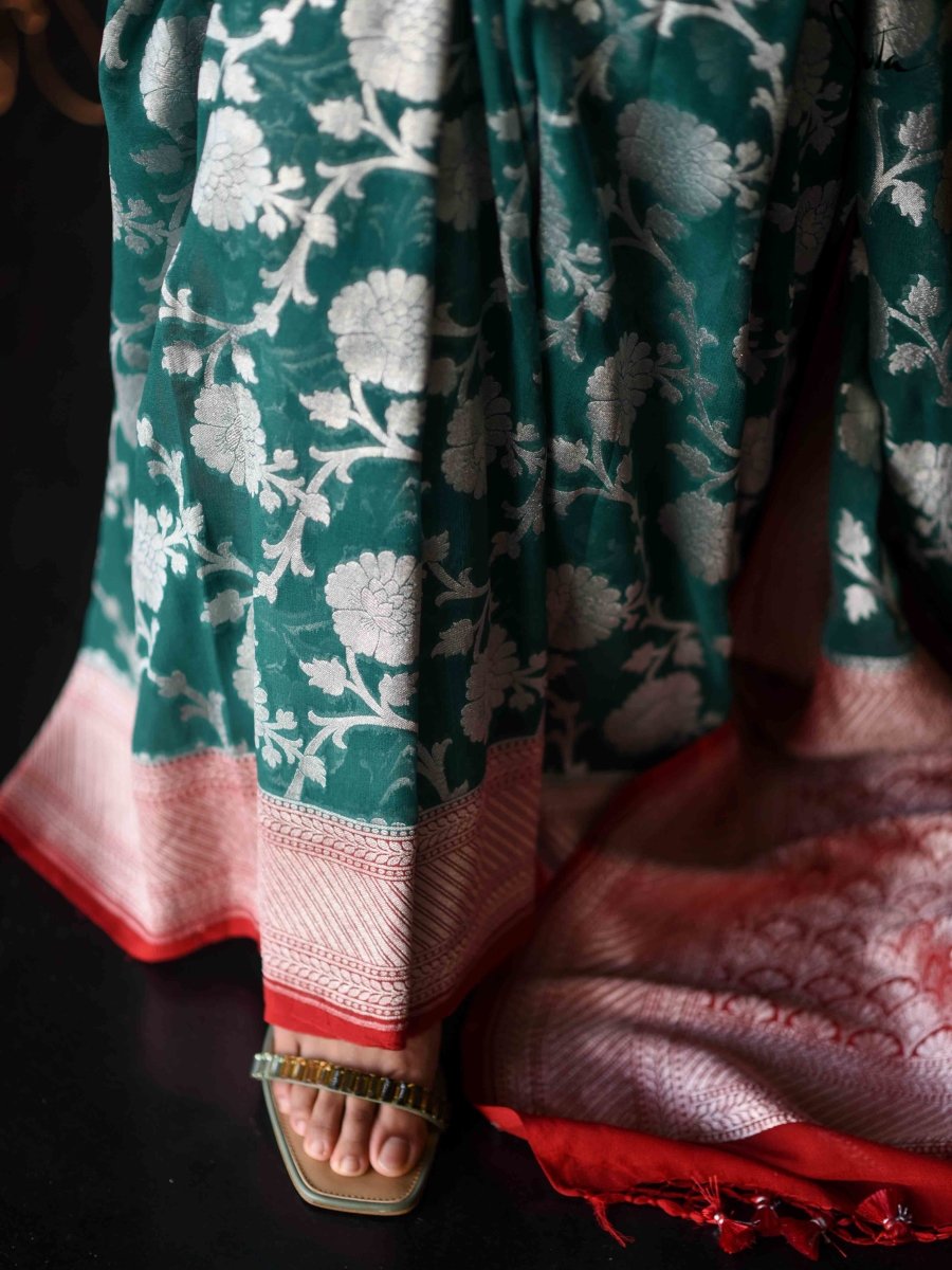 Rebel Rani - Suta Bombay